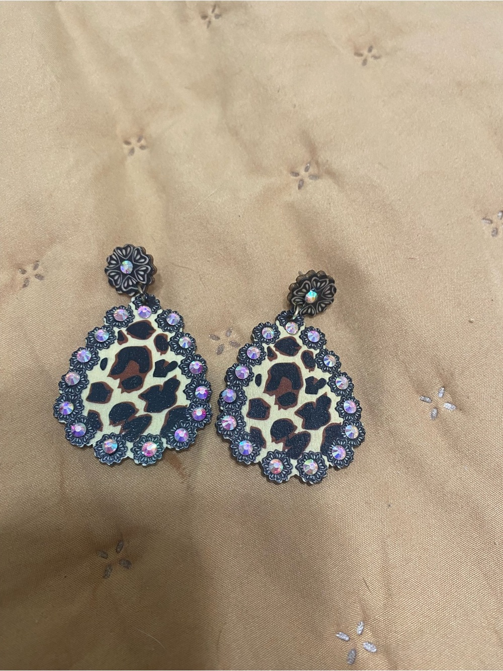 Leopard Print Teardrop Dangle Earrings with Pink Iridescent Stones